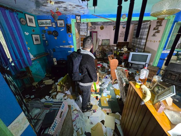 The 35-year-old explorer searched around the messy home