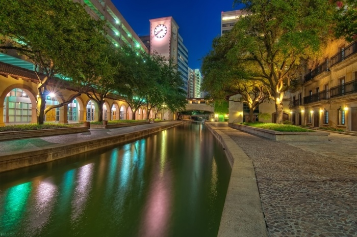 Los Colinas in Irving, Texas, has Italian-inspired canals. 