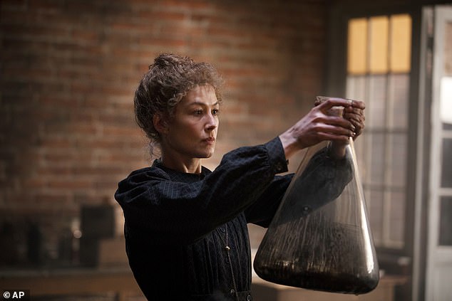 The prestigious French Académie des Sciences does not want to award her a place as a woman because of 'immutable tradition'. The prestigious French Académie des Sciences does not want to award her a place as a woman because of 'immutable tradition'. Pictured: Rosamund Pike as Marie Curie in a scene from 