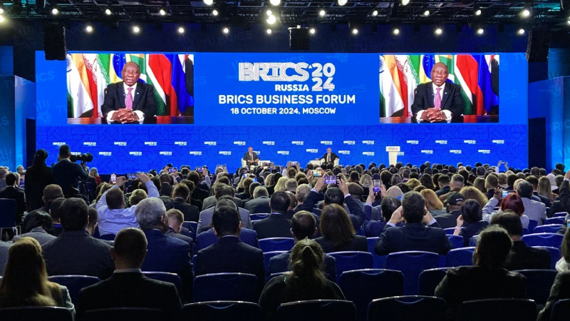 Putin Hosts BRICS Business Forum, Underscores Importance of Economic Cooperation