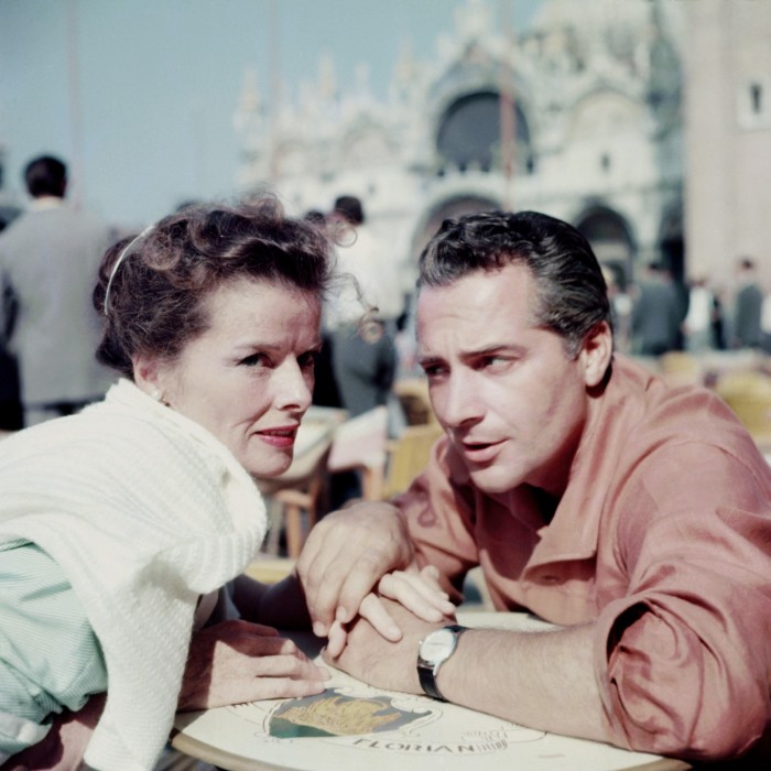 Katharine Hepburn and Rossano Brazzi in ‘Summertime’, with a historic Venetian building in the background