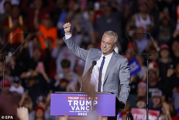 epa11696824 Robert F. Kennedy Jr. speaks at an event where Republican presidential candidate Donald J. Trump will speak during a campaign event at Fiserv forum in Milwaukee, Wisconsin, USA, 01 November 2024. Trump is running against Democratic presidential candidate US Vice President Kamala Harris and the United States will hold its election on 05 November 2024.  EPA/JEFFREY PHELPS