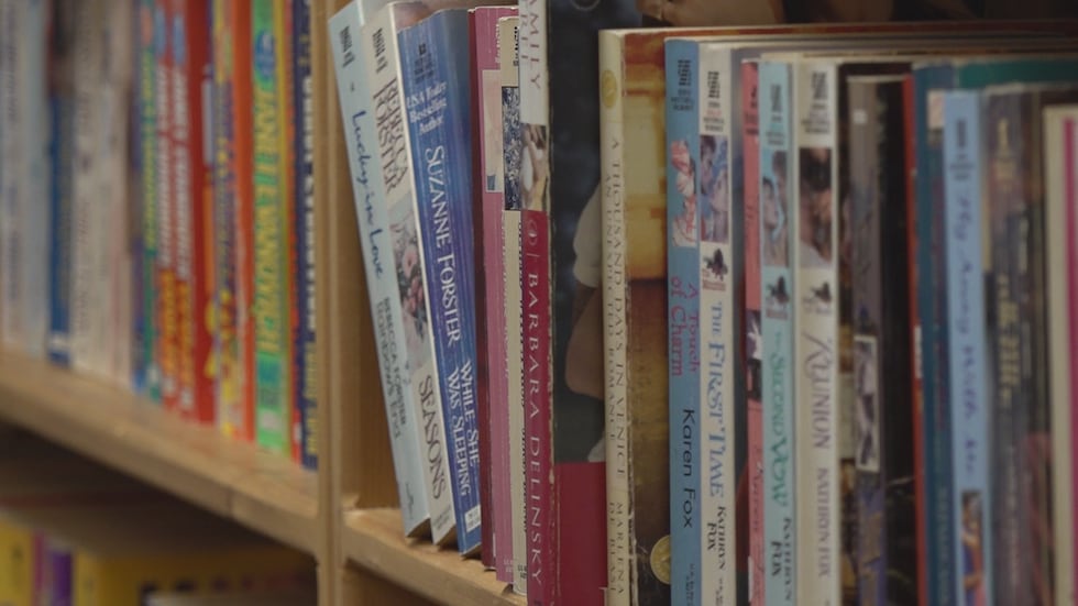 Drewelow's book shelf.