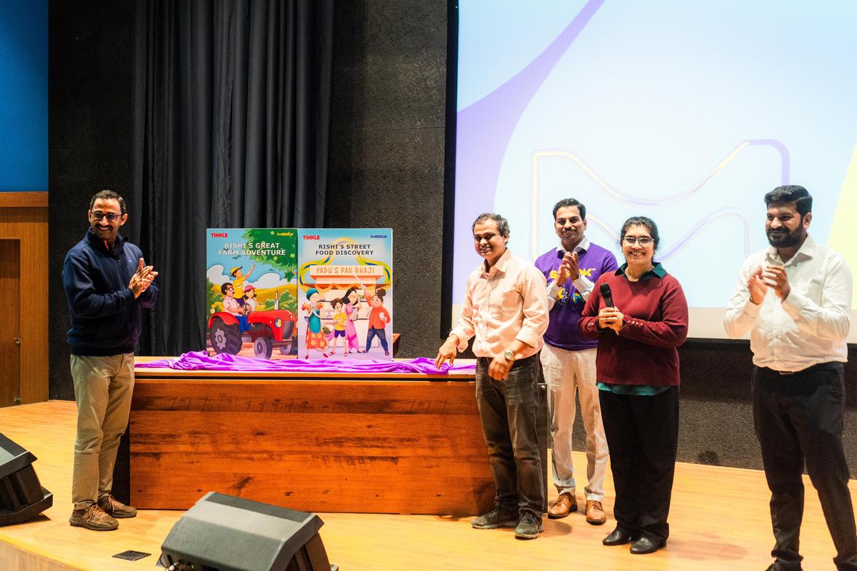 Dr. Veena P. Panicker, Head of BioMonitoring, Merck Life Science, Professor Shantanu Mukherjee and Professor Mrinmoy De from IISc, Dinesh Raveendraraju, Scientist at Merck Life Science, and Palaniraja Subramaniam, Global Product Manager, Merck Life Science, unveiling the Merck-Tinkle Comic book at the Indian Institute of Science, Bengaluru.