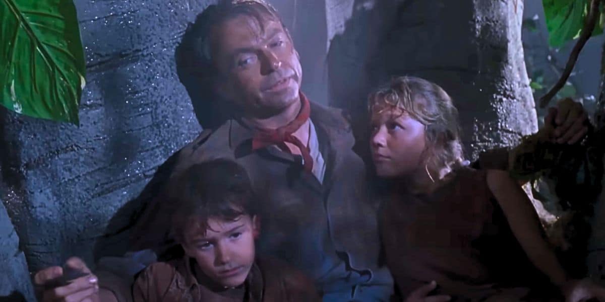 L to R: Tim Murphy (Joe Mazzello), Alan Grant (Sam Neill), and Lex Murphy (Ariana Richards) up a Fig tree in 'Jurassic Park'