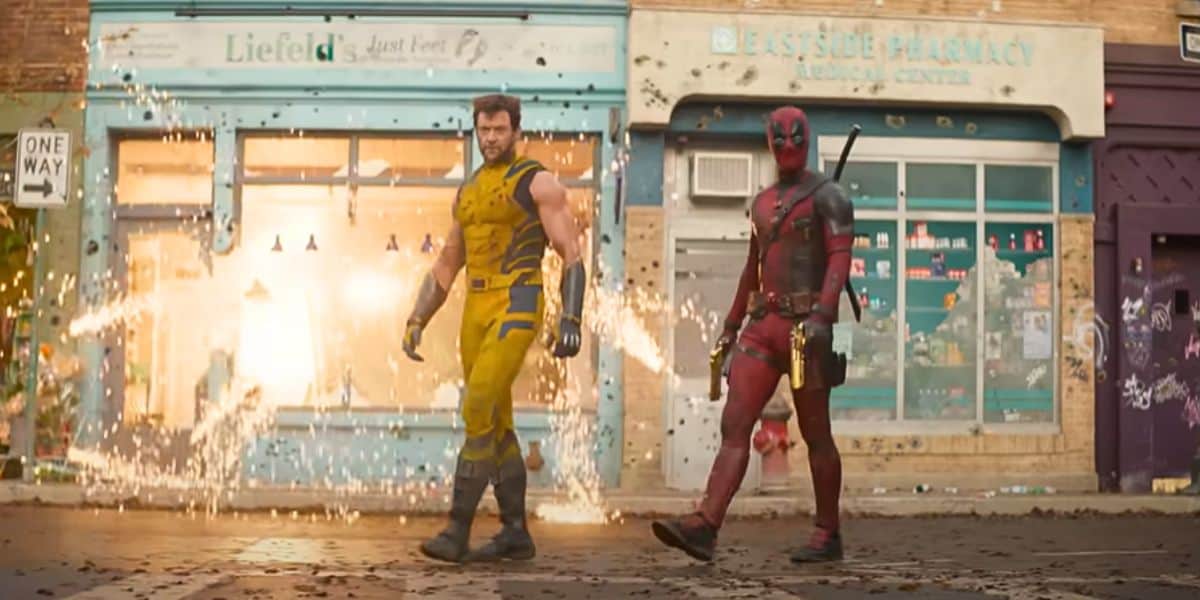 L to R: Logan/Wolverine (Hugh Jackman) and Wade Wilson/Deadpool (Ryan Reynolds) getting ready for battle