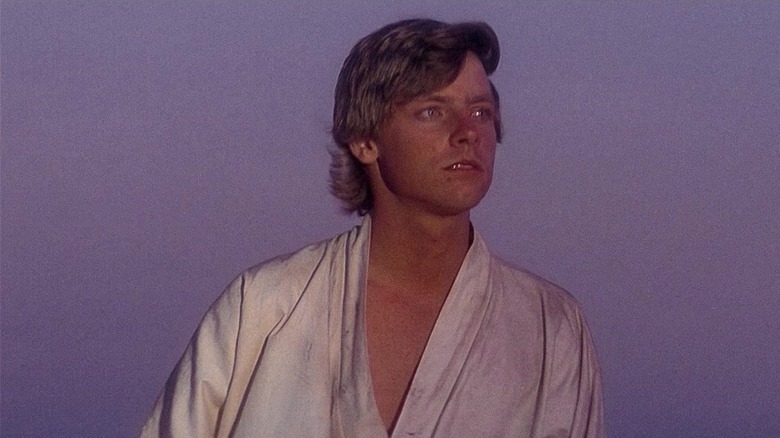 Luke Skywalker staring wistfully at the sunset in Star Wars: A New Hope