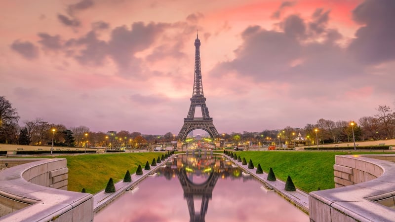 eiffel tower, paris, france