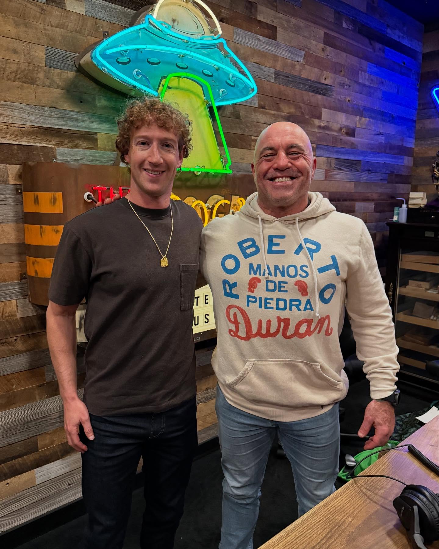 Photo of Joe Rogan and Mark Zuckerberg.