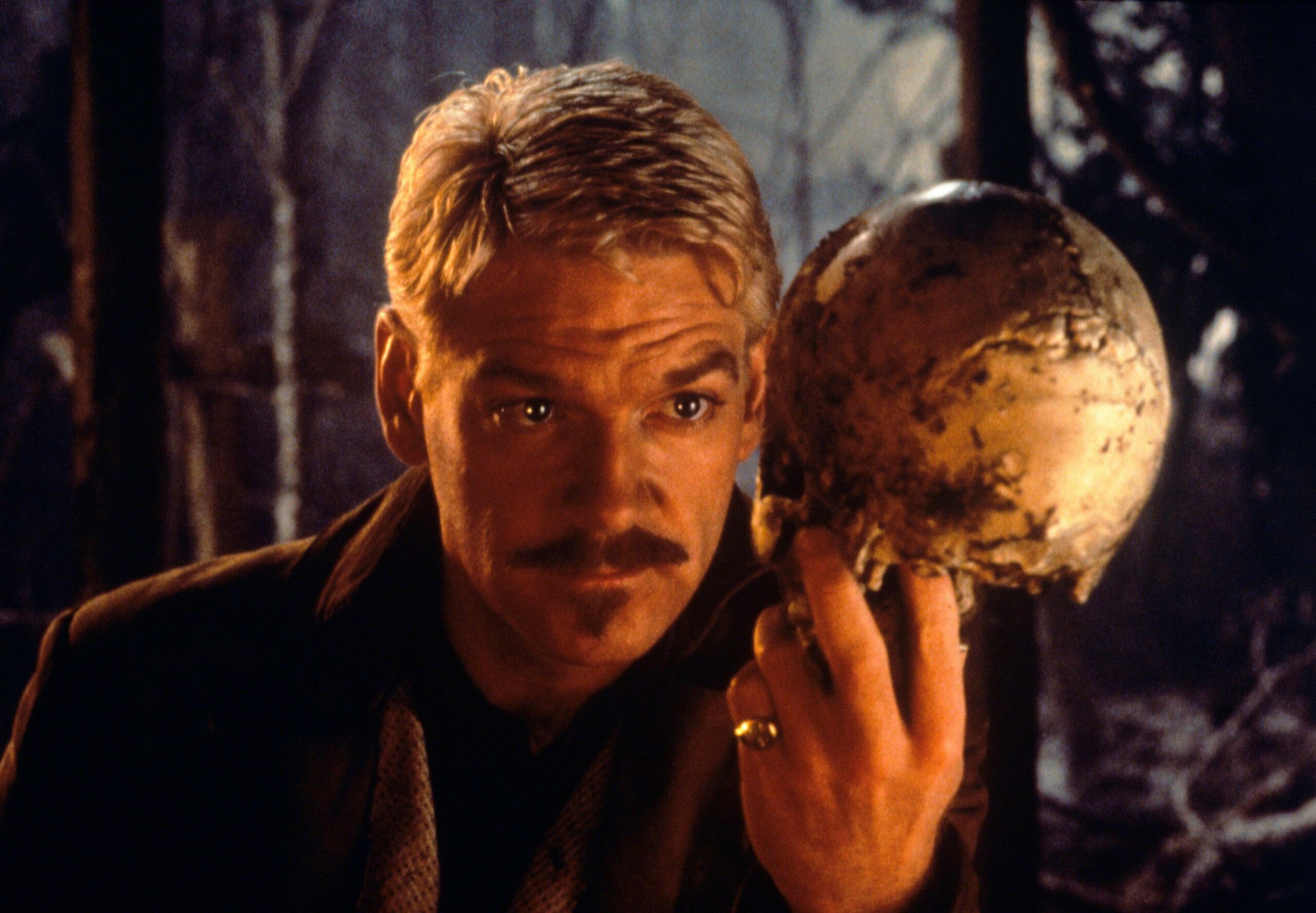 KENNETH BRANAGH in HAMLET (1996), directed by KENNETH BRANAGH. Credit: CASTLE ROCK ENTERTAINMENT / Album