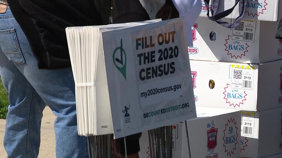 A sign to fill out the 2020 Census.