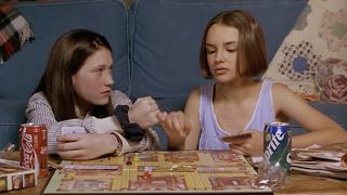 Schuyler Fisk and Rachael Leigh Cook in 