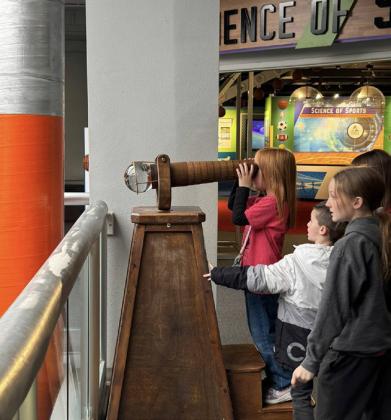 SPOTLIGHT ON LOCKNEY GIFTED TALENTED FIELD TRIP AT SCIENCE SPECTRUM
