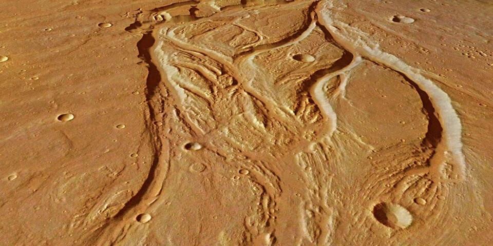 Ancient_river_bed_on_Mars_credit_ESA-DLR-FU_Berlin_20251212_163935.jpg