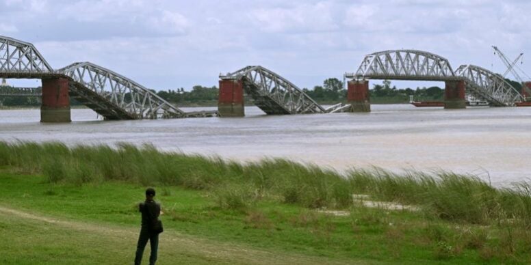 Ava-Bridge-Collapse-Myanmar-Earthquake-777×437.jpg