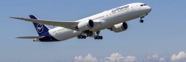 Lufthansa’s-first-Boeing-787-Dreamliner-to-finally-arrive-in-Frankfurt.jpg