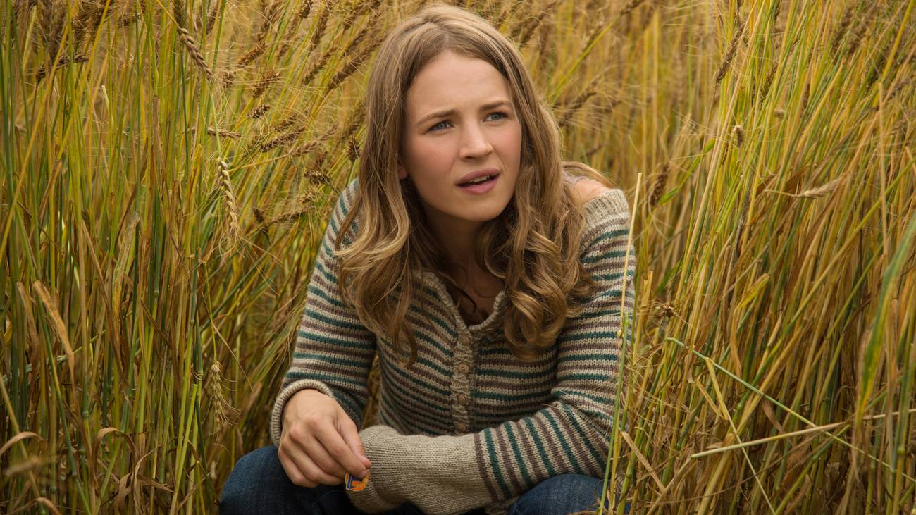 Britt Robertson Tomorrowland