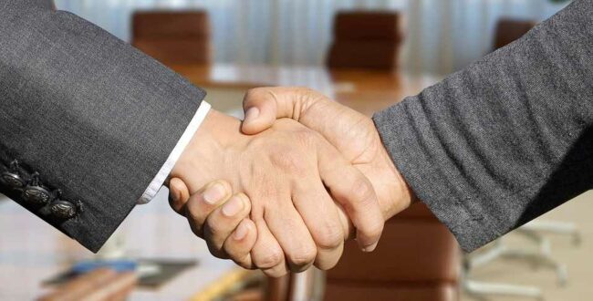 handshake-close-up-photo.jpg