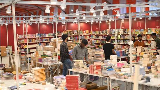 -p-How-Pune-Book-Festival-revived-book-buying-and-_1765566576061.jpg