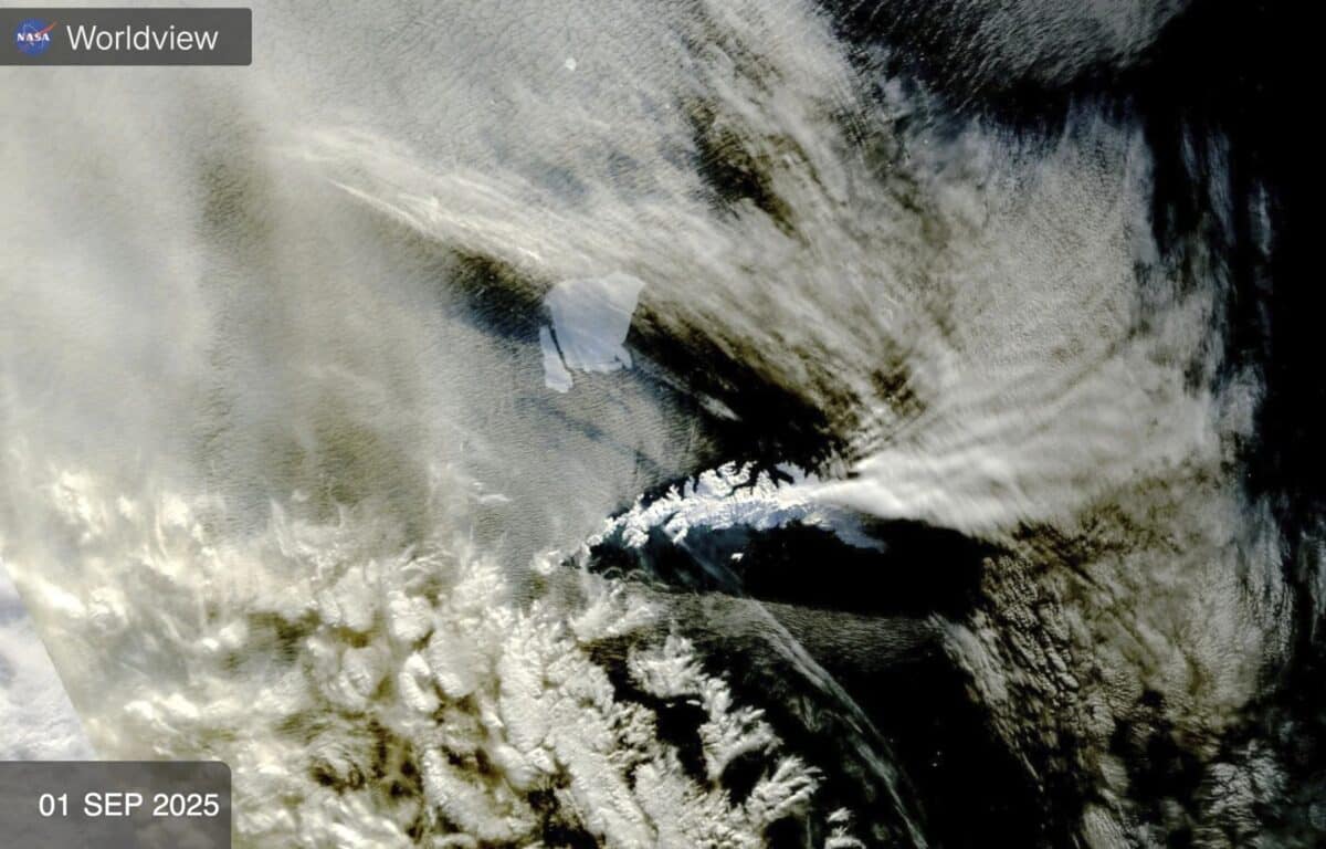An Iceberg, Known As A23a, Top, Seen On A Nasa Satellite, Is Visible Near South Georgia Island, Bottom, On Sept. 1, 2025, Off The Coast Of Antarctica.