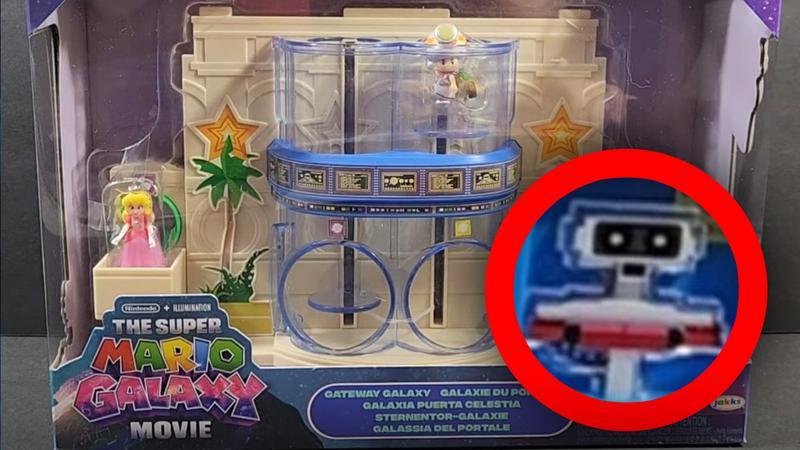 Zoomed in ROB in Super Mario Galaxy playset.
