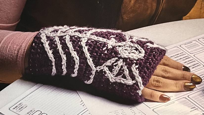 Crochet gloves of Missle Snaring from D&D Crochet official pattern book
