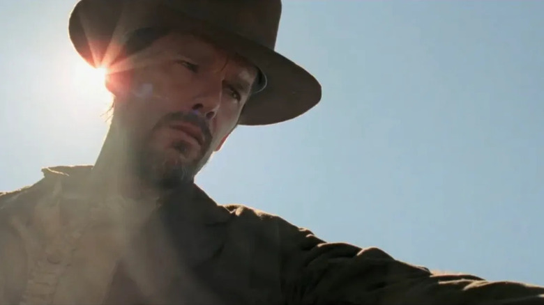 Ethan Hawke as Paul, getting revenge in In a Valley of Violence