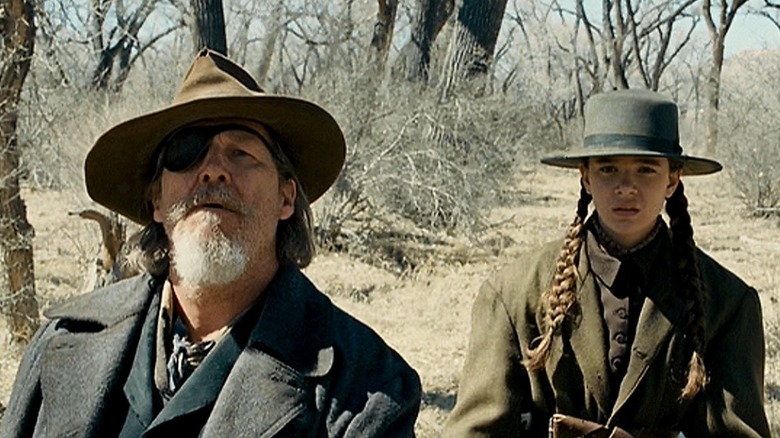 Jeff Bridges as Rooster and Hailee Steinfeld, keeping an eye on things in True Grit