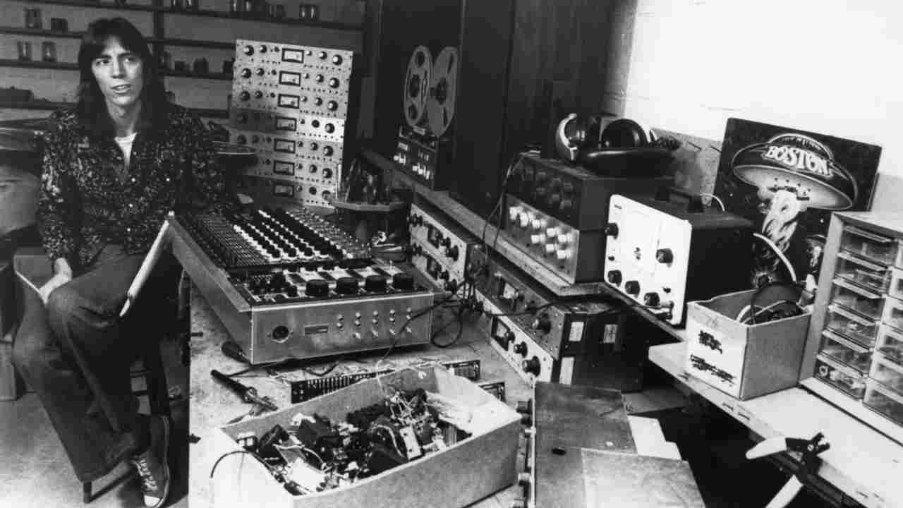 Boston&rsquo;s Tom Scholz in his home studio in 1977
