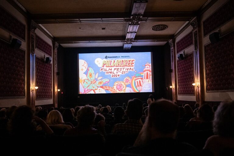 Downer-Theater-interior-Milwaukee-Film-1024×576.jpg