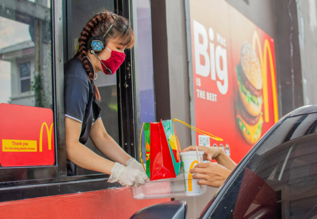 mcdonald-s-deliver-food-to-customers-through-the-door-of-the-car.jpg