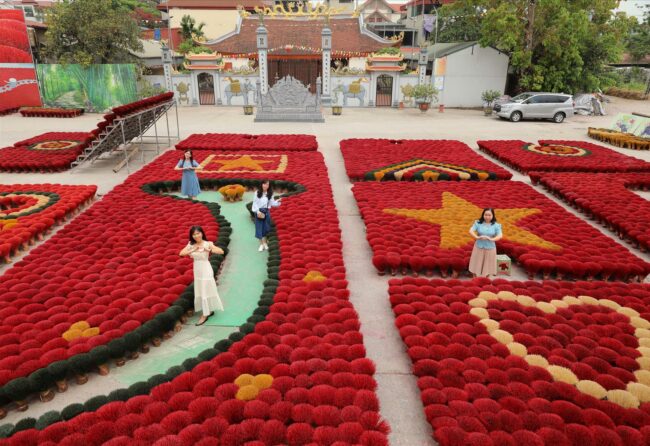 vna-potal-hanoi-s-incense-village-captivates-travellers-807091716-12-48-53.jpg