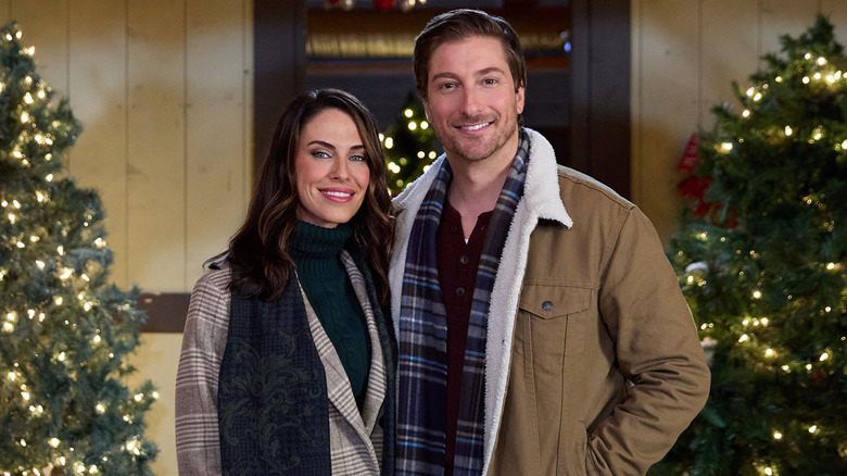 Hallmark Channel's Christmas Under Construction