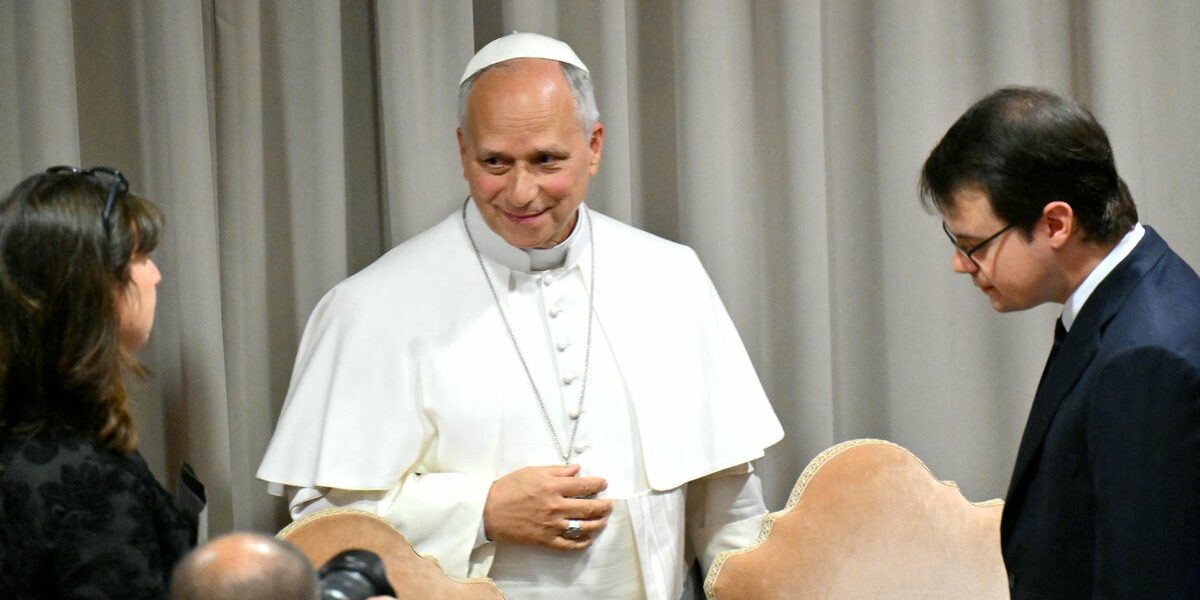 pope-leo-anthropic-2277576798.jpg