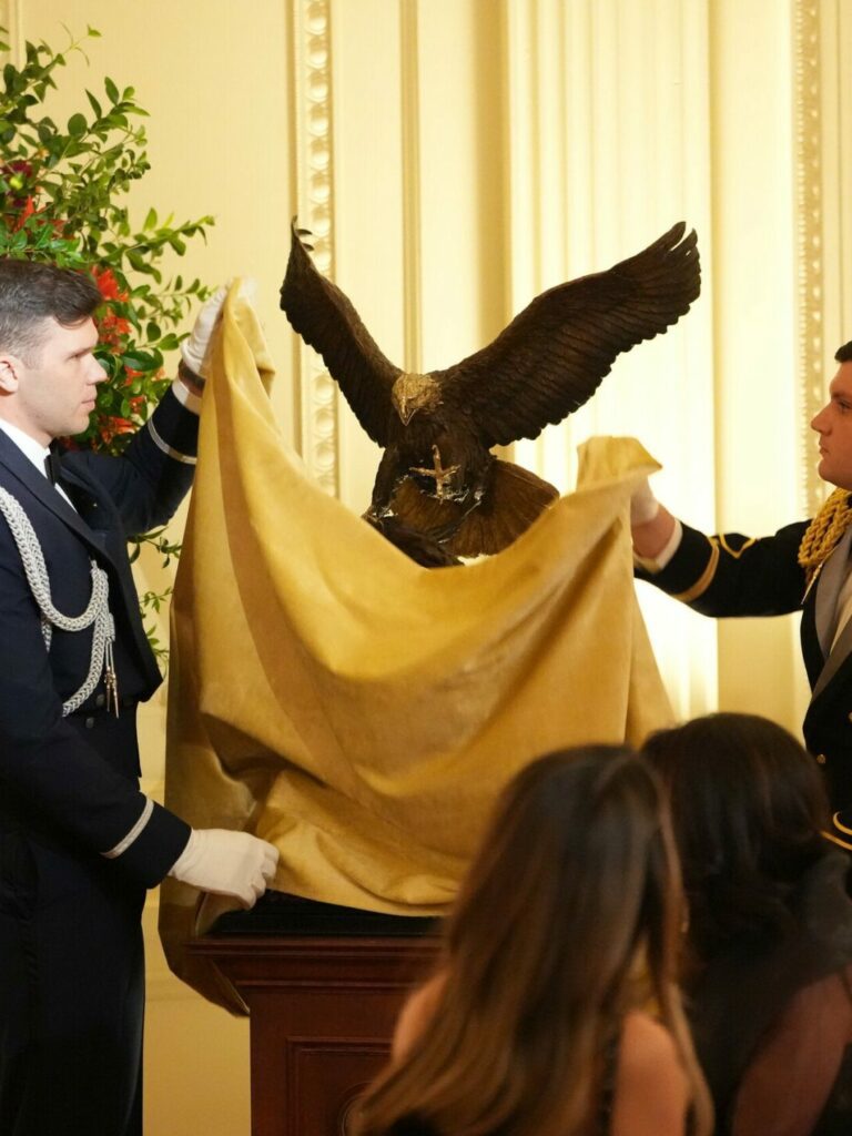 24trump-xi-live-eagle-cklw-videoSixteenByNine3000.jpg