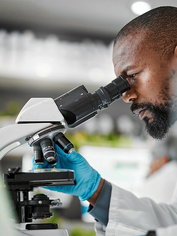 639244484718929204Laboratory_scientist_in_food_engineering..jpg
