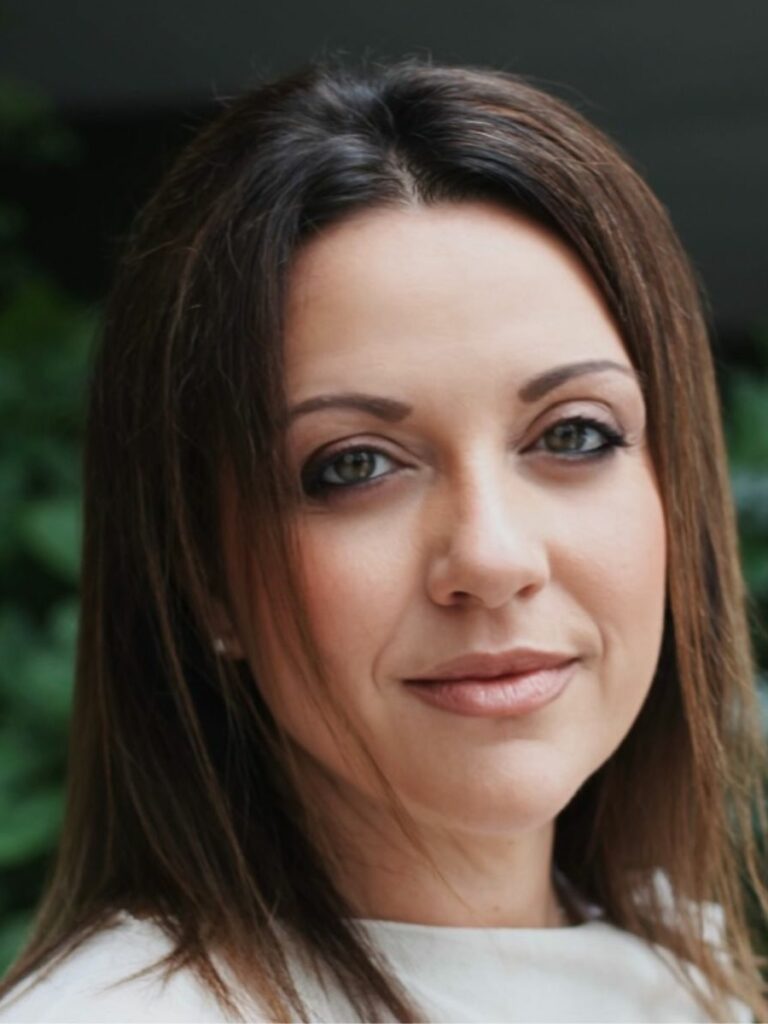 Eva_Fouquet%20.jpg