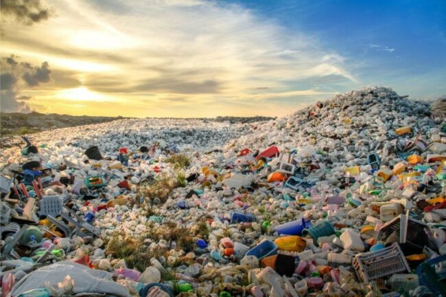 Plastic-Waste-Garbage-768×512.jpg
