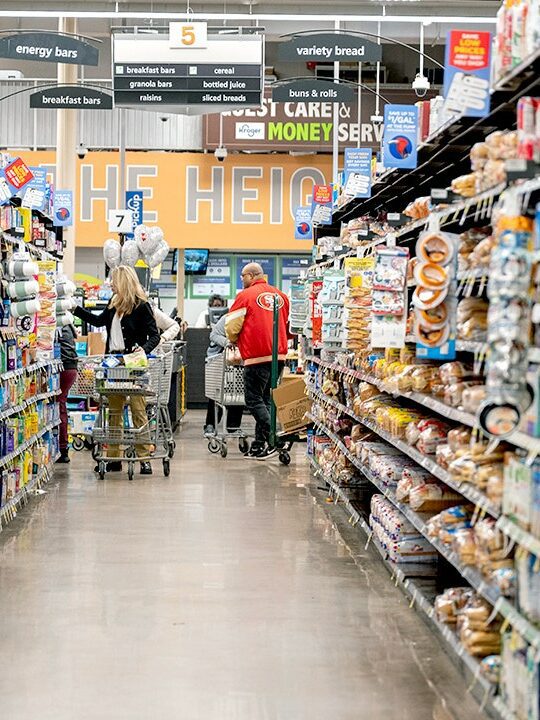 kroger-grocery-store-shoppers.jpg