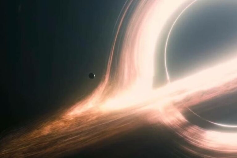 interstellar-gargantua-black-hole.jpg